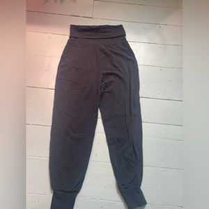 lululemon Align™ Super-High-Rise Ribbed-Waist Jogger *Full Length